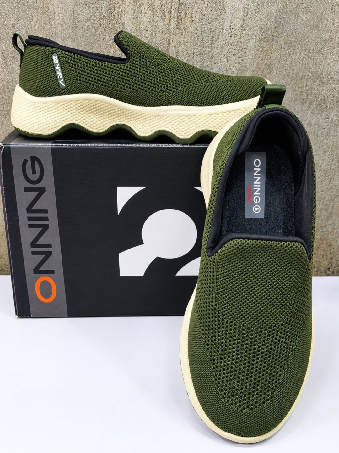 Trv Slipons